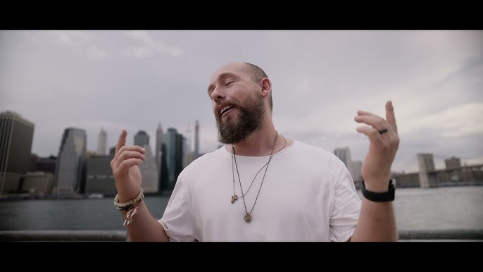 We are Messengers – Keep Your Head Up