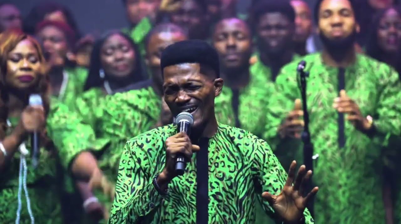 Loveworld Singers Lagos zone 2 – OlóRun Tó Gajù ( The Greatest Lord)